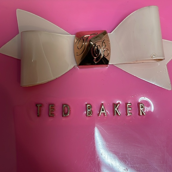 Ted baker padded patent bow accent iPad case - Picture 2 of 8